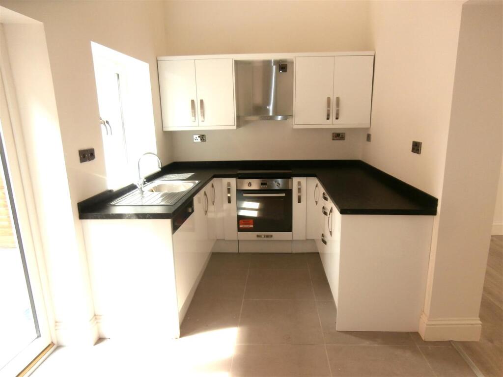 3 bed Semi Detached for rent in Leicester. From Arch Living LTD - Leicester 3 bed Semi Detached for rent in Leicester. From Arch Living LTD - Leicester