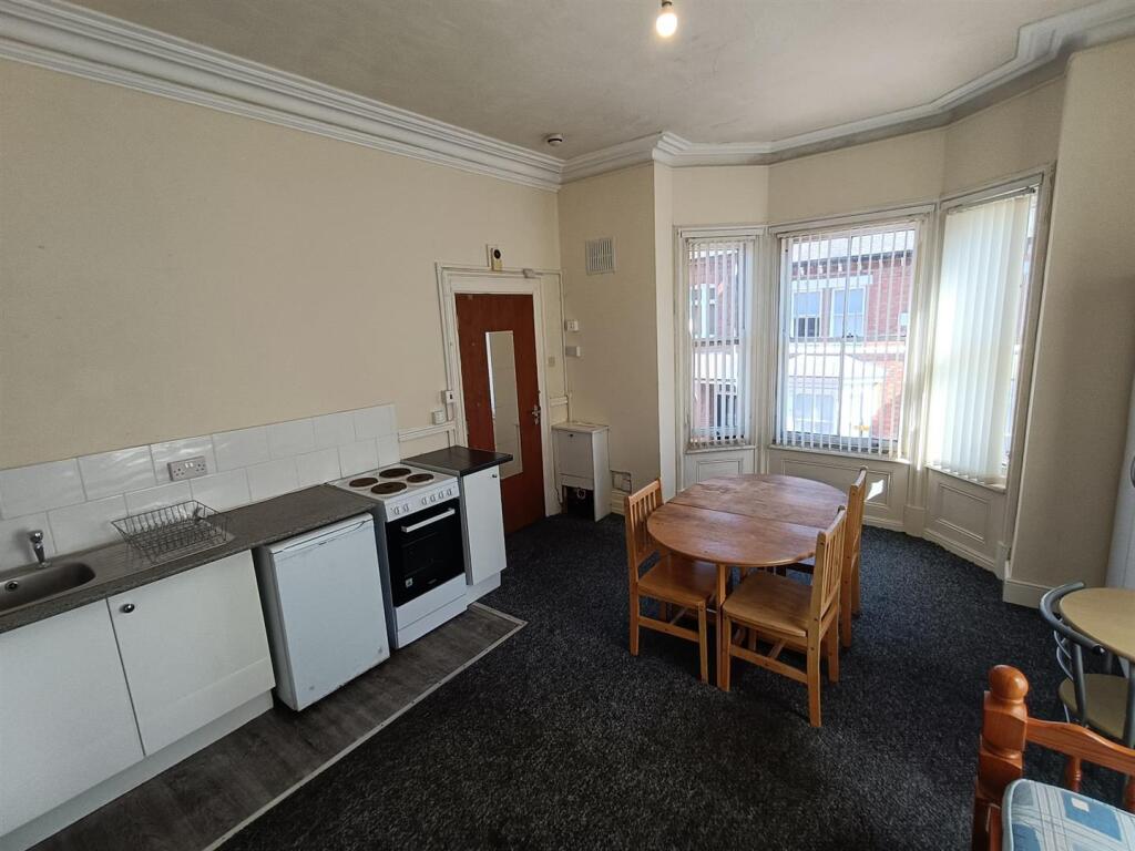 4 bed Studio for rent in Leicester. From Arch Living LTD - Leicester 4 bed Studio for rent in Leicester. From Arch Living LTD - Leicester