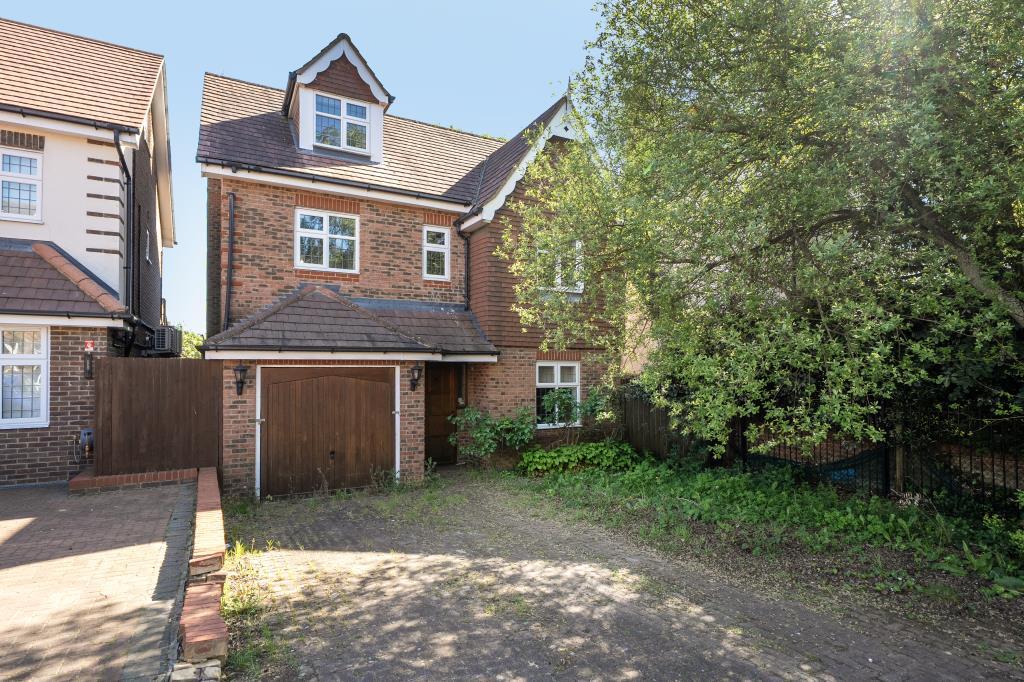 5 bed Detached for rent in Stanmore. From Chancellors - Stanmore Lettings