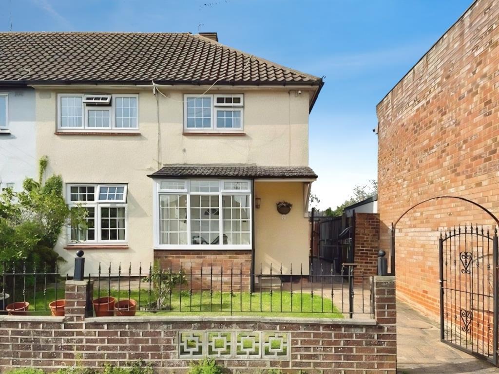 3 bed Semi Detached for rent in Borehamwood. From Chancellors - Stanmore Lettings