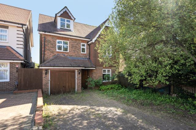 5 bed Detached for rent in Stanmore. From Chancellors - Stanmore Lettings
