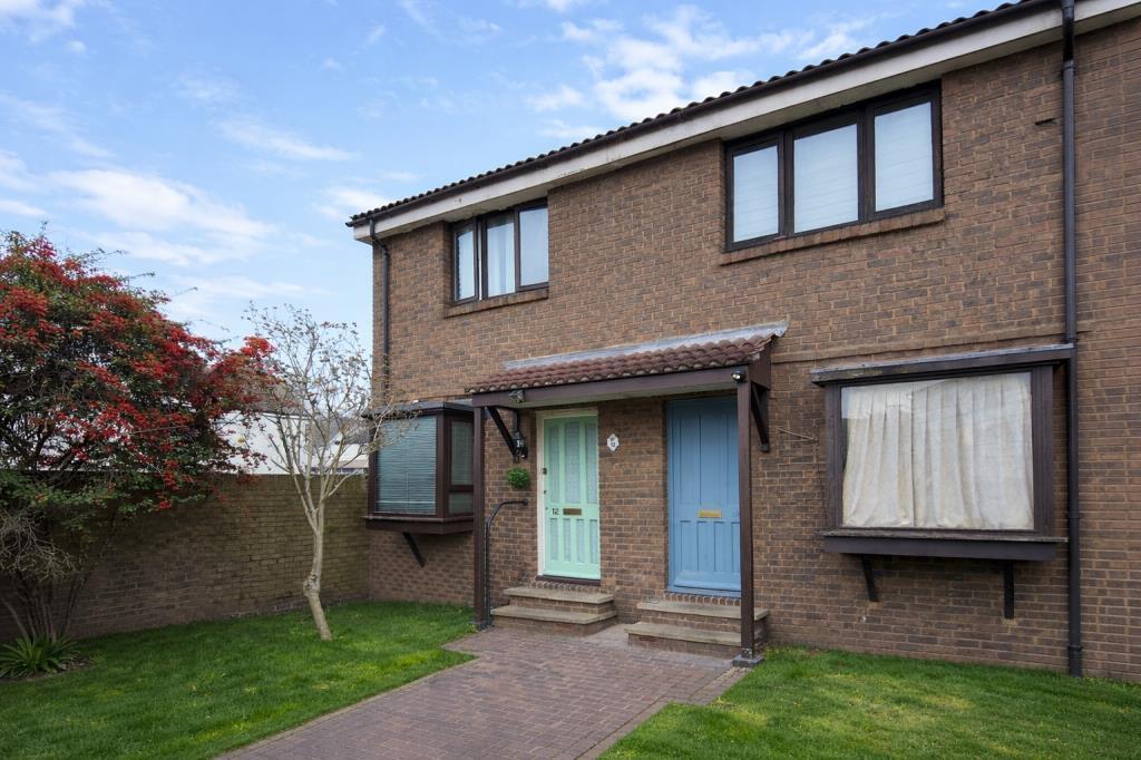 1 bed Mid Terraced House for rent in Kingston upon Thames. From Chancellors - Surbiton