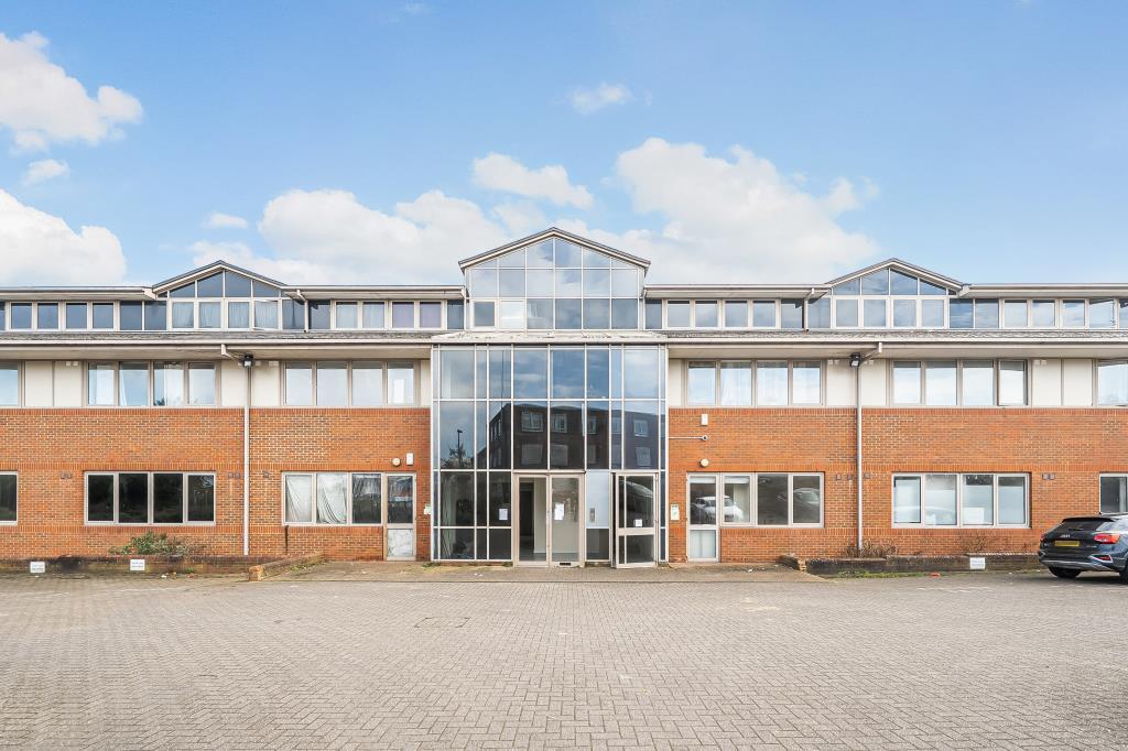 1 bed Apartment for rent in Leatherhead. From Chancellors - Surbiton