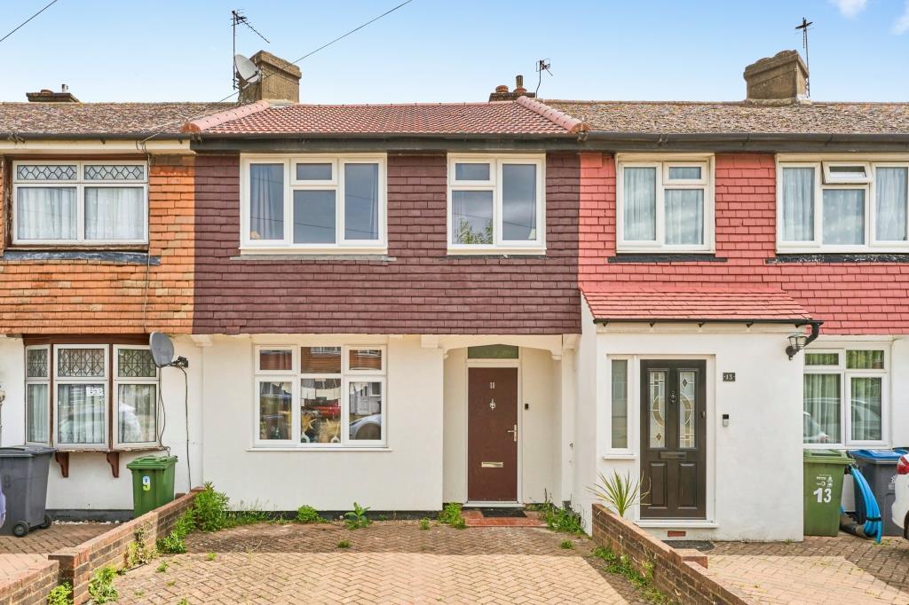 4 bed Mid Terraced House for rent in Worcester Park. From Chancellors - Surbiton