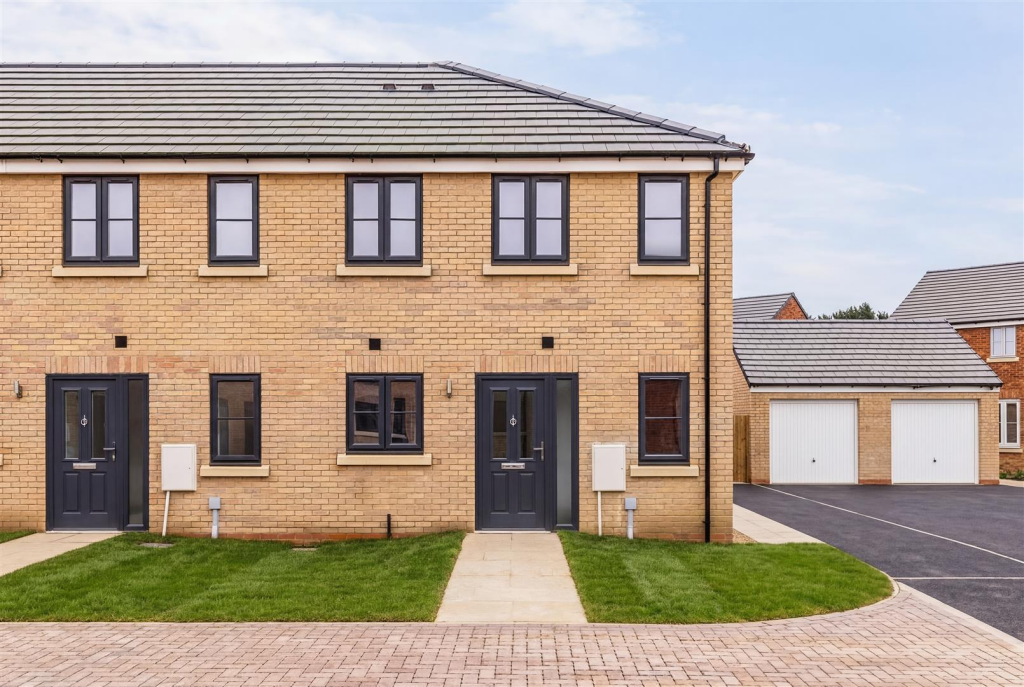 1 bed Mid Terraced House for rent in Long Sutton. From Ark Property Centre - Spalding