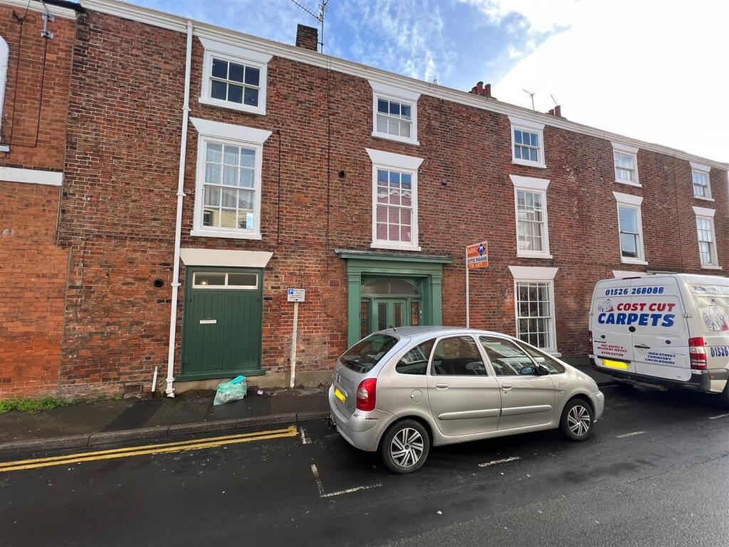 2 bed 1st Floor Flat for rent in Holbeach. From Ark Property Centre - Spalding