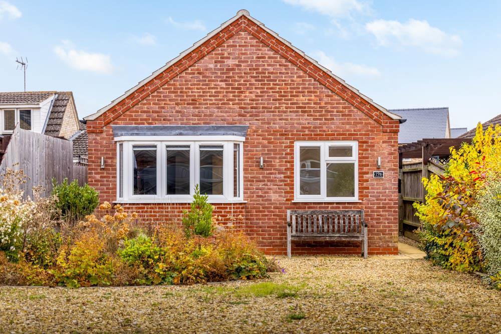 3 bed Detached bungalow for rent in Cowbit. From Ark Property Centre - Spalding