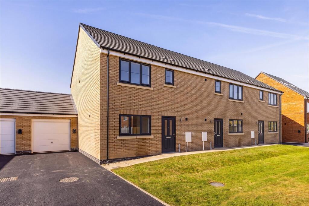 2 bed Mid Terraced House for rent in Long Sutton. From Ark Property Centre - Spalding