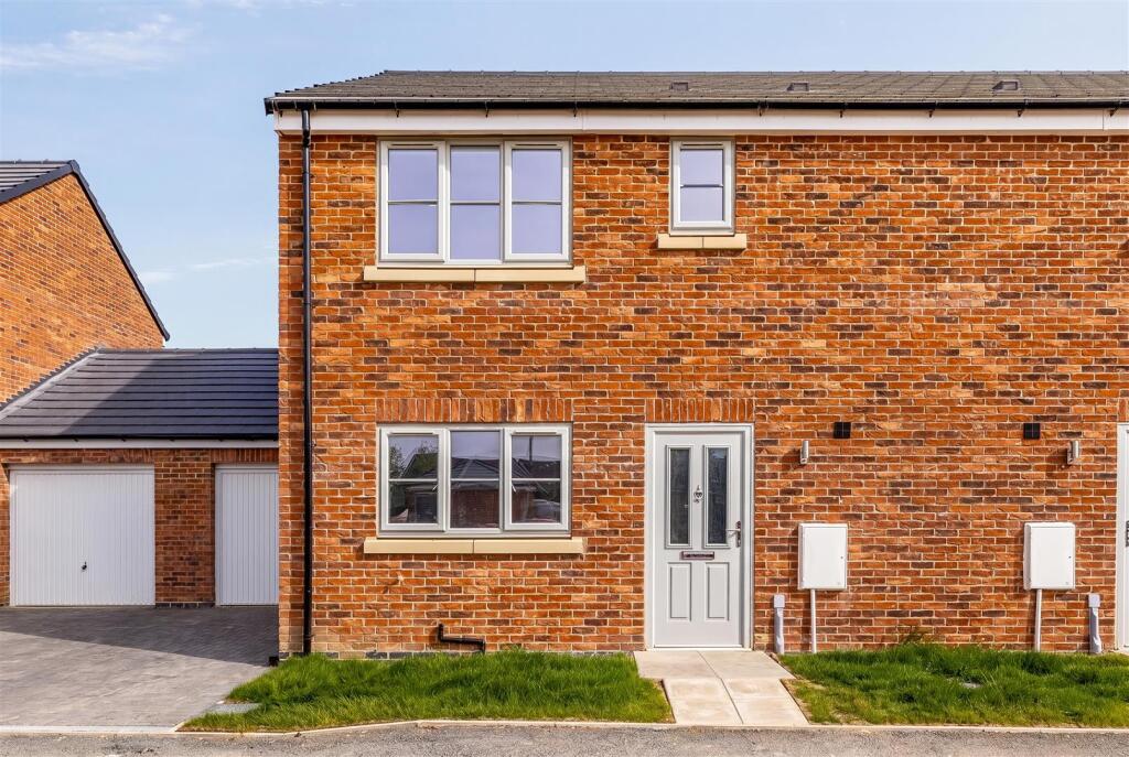 3 bed Semi Detached for rent in Long Sutton. From Ark Property Centre - Spalding 3 bed Semi Detached for rent in Long Sutton. From Ark Property Centre - Spalding