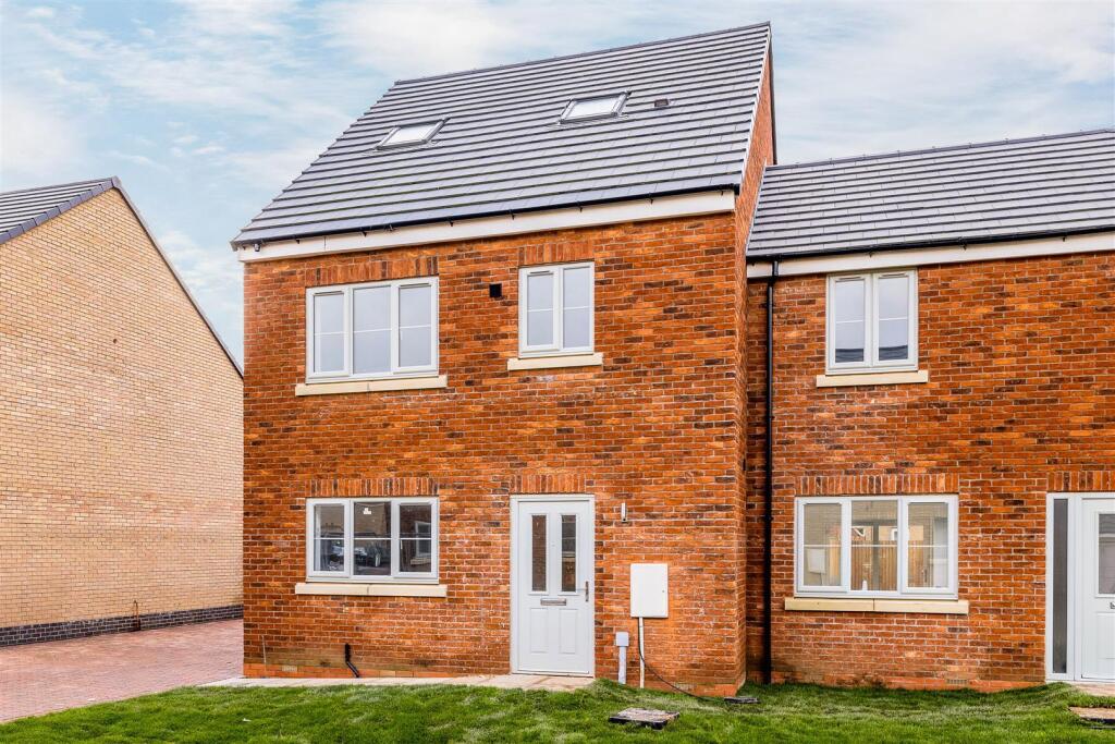 4 bed Semi Detached for rent in Long Sutton. From Ark Property Centre - Spalding