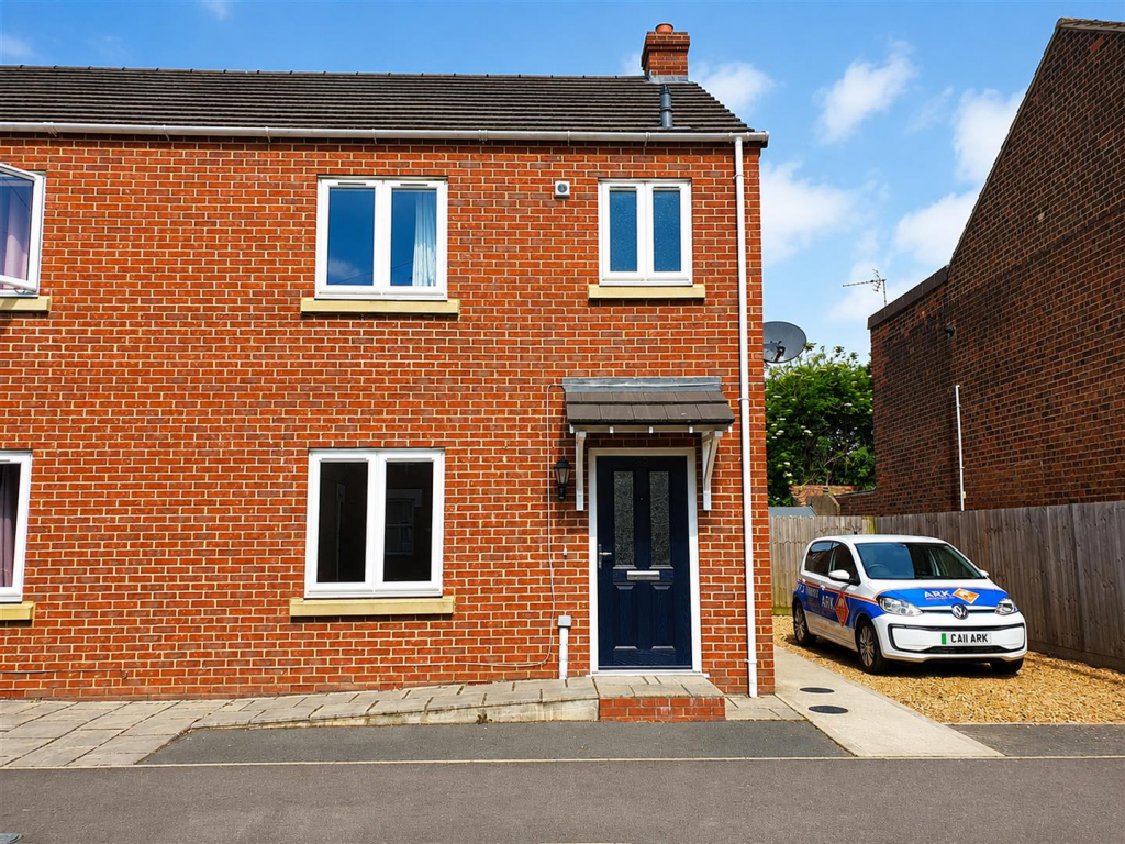 3 bed Semi Detached for rent in Spalding. From Ark Property Centre - Spalding