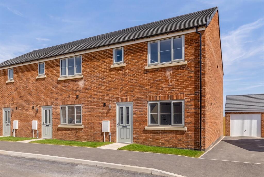 3 bed Mid Terraced House for rent in Long Sutton. From Ark Property Centre - Spalding 3 bed Mid Terraced House for rent in Long Sutton. From Ark Property Centre - Spalding