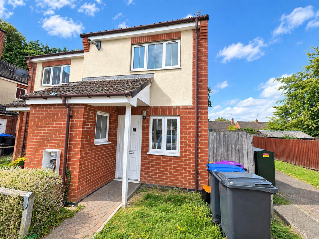 2 bed Semi Detached for rent in Spalding. From Ark Property Centre - Spalding 2 bed Semi Detached for rent in Spalding. From Ark Property Centre - Spalding