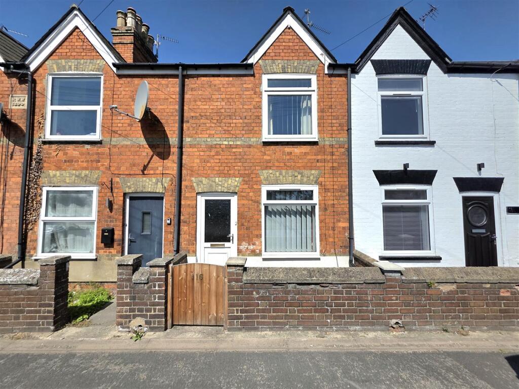 2 bed Mid Terraced House for rent in Spalding. From Ark Property Centre - Spalding 2 bed Mid Terraced House for rent in Spalding. From Ark Property Centre - Spalding