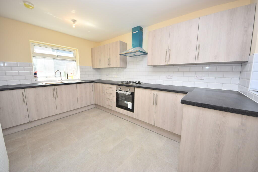 2 bed House (unspecified) for rent in East Ham. From Charlesons - Gants Hill