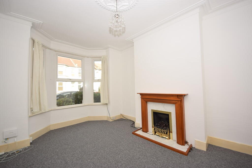 3 bed Mid Terraced House for rent in Ilford. From Charlesons - Gants Hill