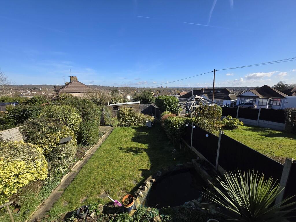 3 bed Detached bungalow for rent in Romford. From Charlesons - Gants Hill