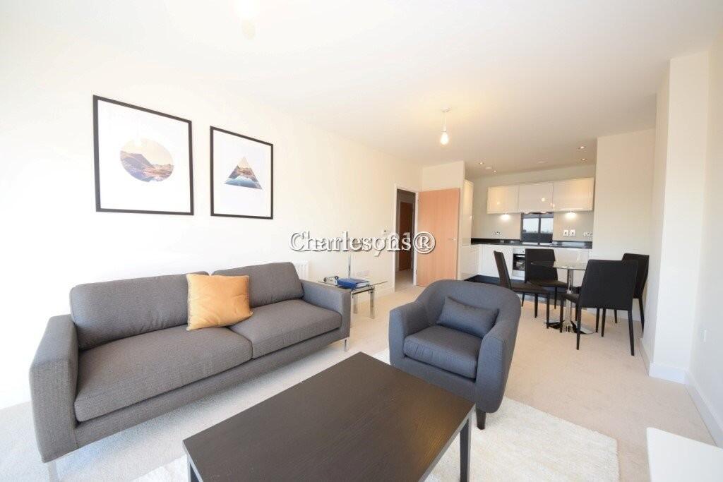 1 bed Apartment for rent in Ilford. From Charlesons - Gants Hill