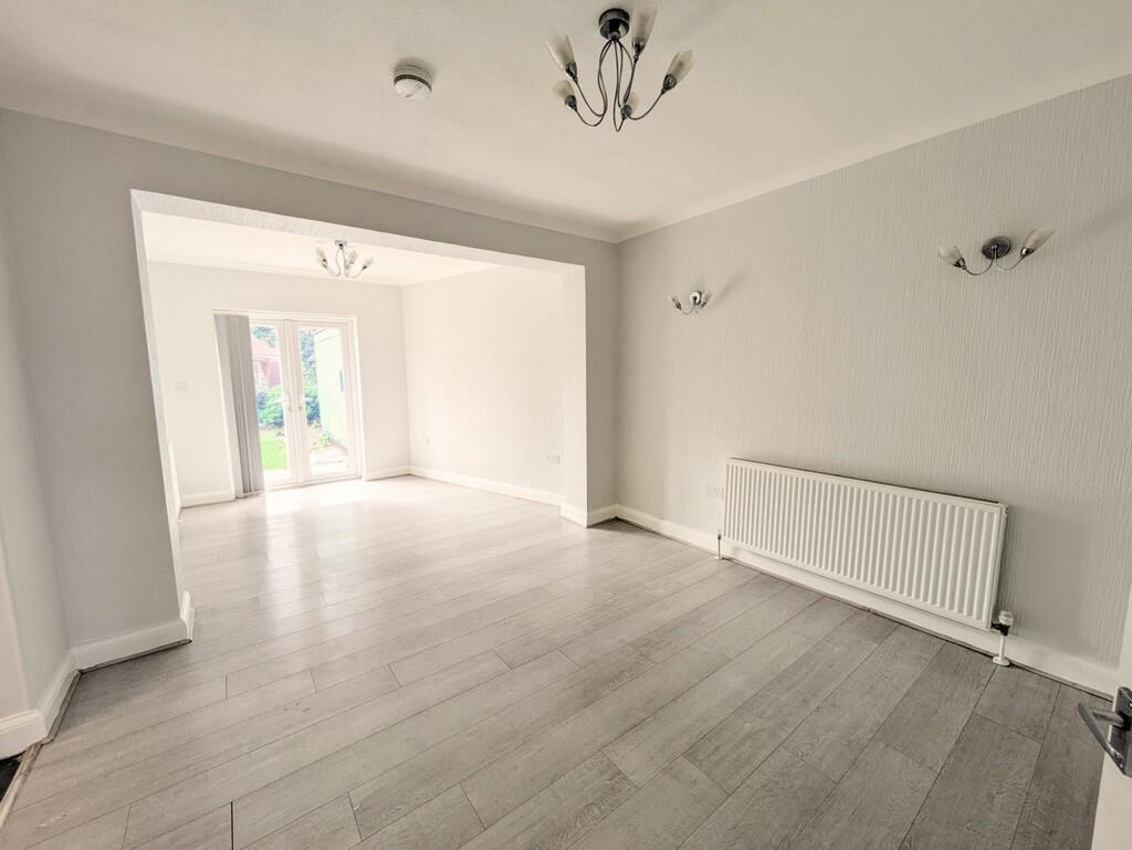 3 bed Semi Detached for rent in Ilford. From Charlesons - Gants Hill
