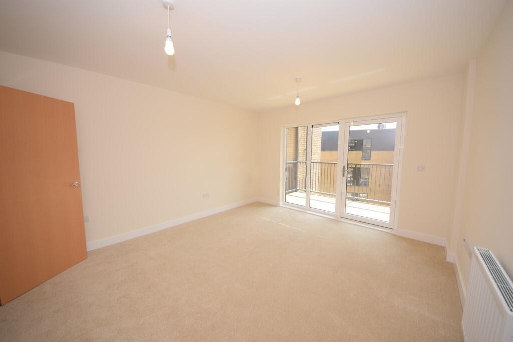 2 bed Apartment for rent in Ilford. From Charlesons - Gants Hill