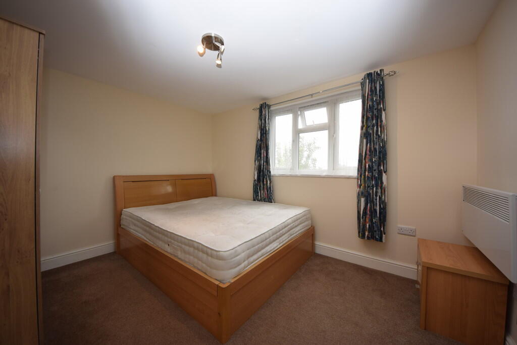 4 bed House Share for rent in Ilford. From Charlesons - Gants Hill 4 bed House Share for rent in Ilford. From Charlesons - Gants Hill