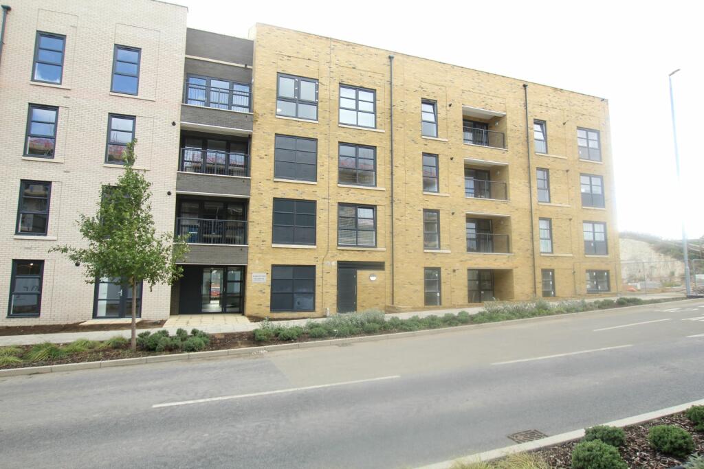 2 bed Apartment for rent in Swanscombe. From Chartwell Residential Lettings - Gravesend