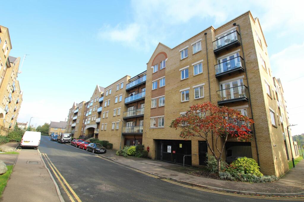 2 bed Apartment for rent in Northfleet. From Chartwell Residential Lettings - Gravesend