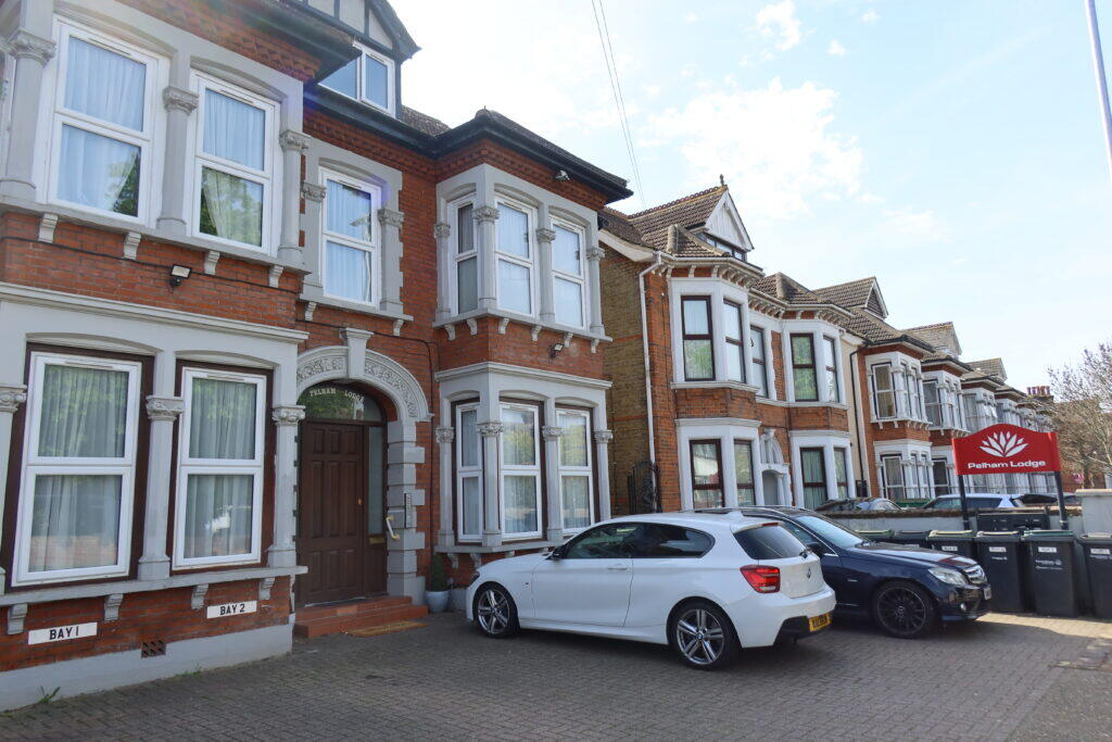 1 bed Apartment for rent in Northfleet. From Chartwell Residential Lettings - Gravesend