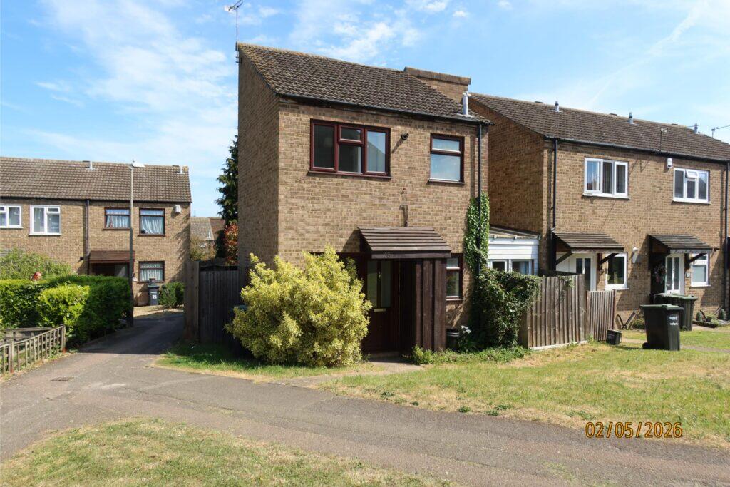 1 bed End of Terrace for rent in Cobham. From Chartwell Residential Lettings - Gravesend