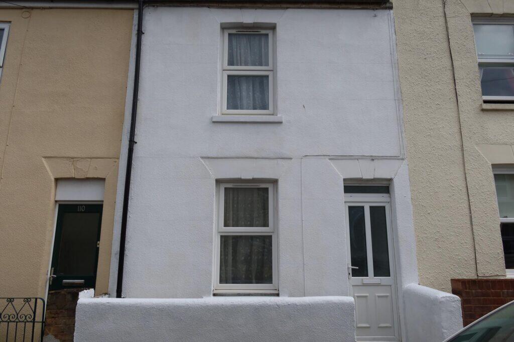 3 bed Mid Terraced House for rent in Lower Twydall. From Chartwell Residential Lettings - Gravesend