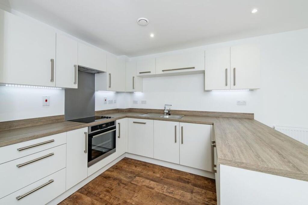 2 bed 1st Floor Flat for rent in London. From Chartwell Residential - London 2 bed 1st Floor Flat for rent in London. From Chartwell Residential - London