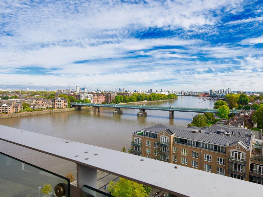 2 bed 1st Floor Flat for rent in London. From Chartwell Residential - London