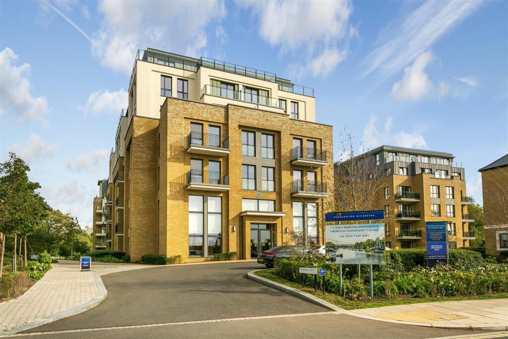 3 bed Apartment for rent in Teddington. From Chase Buchanan - Teddington