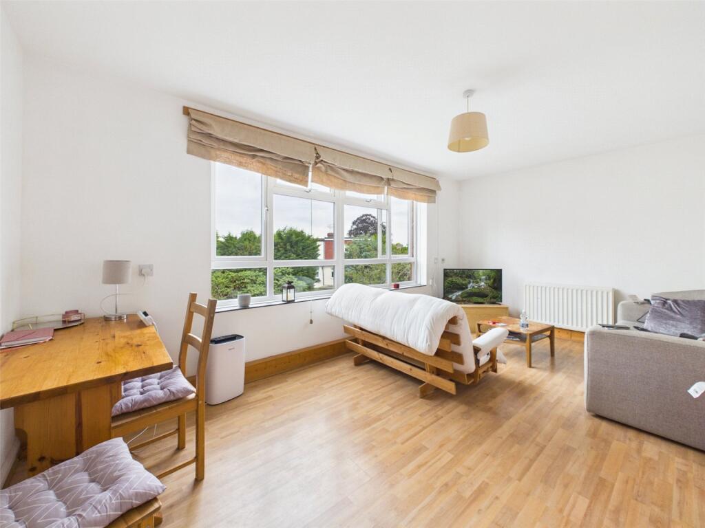 2 bed Apartment for rent in Teddington. From Chase Buchanan - Teddington