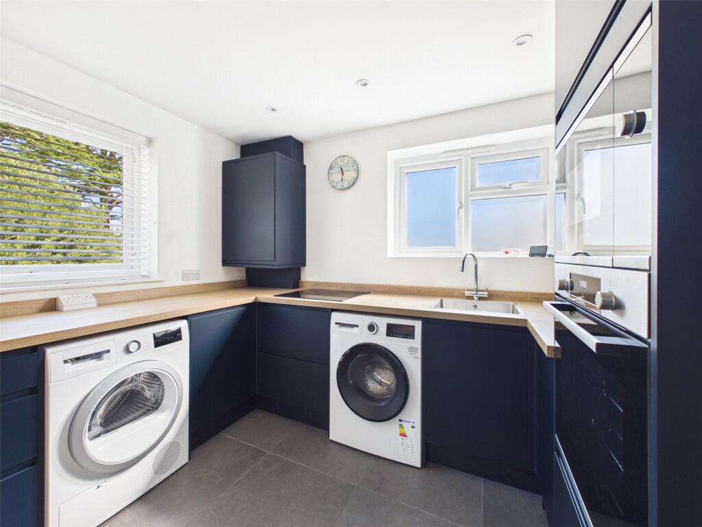 2 bed Annexe for rent in Teddington. From Chase Buchanan - Teddington