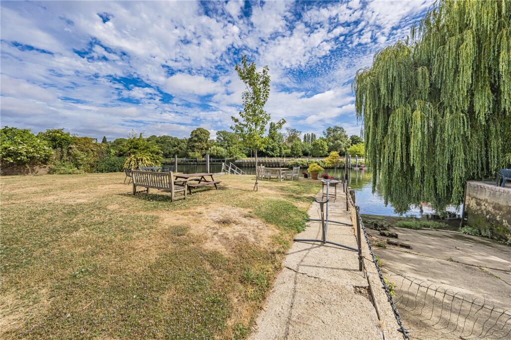 1 bed Apartment for rent in Teddington. From Chase Buchanan - Teddington