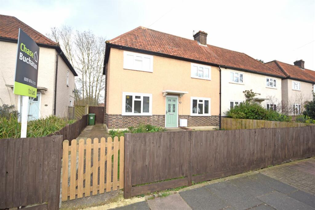 3 bed Semi-Detached House for rent in Twickenham. From Chase Buchanan - Twickenham & Strawberry Hill - Lettings