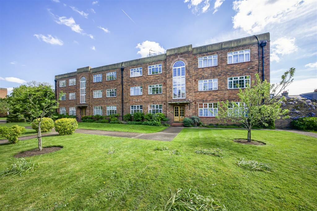2 bed Apartment for rent in Twickenham. From Chase Buchanan - Twickenham & Strawberry Hill - Lettings