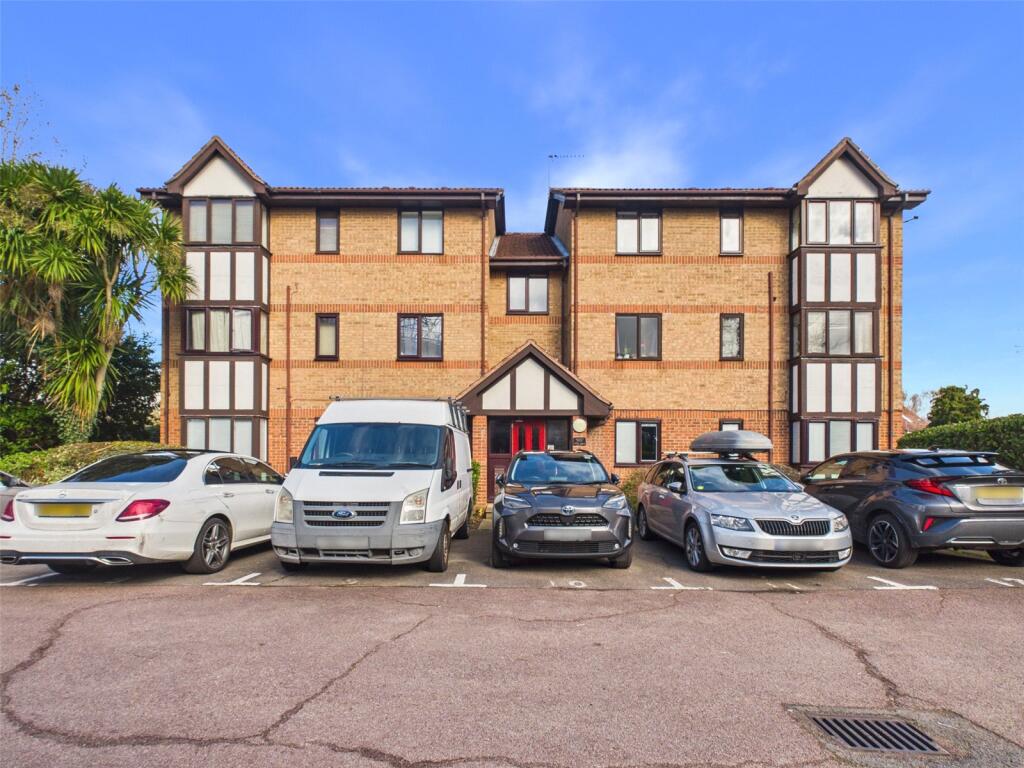 1 bed Apartment for rent in Twickenham. From Chase Buchanan - Twickenham & Strawberry Hill - Lettings