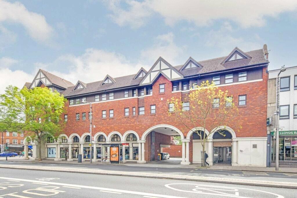 3 bed Apartment for rent in Twickenham. From Chase Buchanan - Twickenham & Strawberry Hill - Lettings