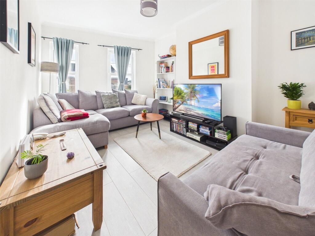 2 bed Apartment for rent in Twickenham. From Chase Buchanan - Twickenham & Strawberry Hill - Lettings 2 bed Apartment for rent in Twickenham. From Chase Buchanan - Twickenham & Strawberry Hill - Lettings
