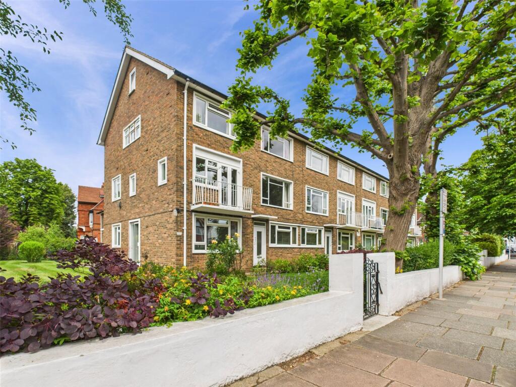 2 bed Apartment for rent in Twickenham. From Chase Buchanan - Twickenham & Strawberry Hill - Lettings 2 bed Apartment for rent in Twickenham. From Chase Buchanan - Twickenham & Strawberry Hill - Lettings