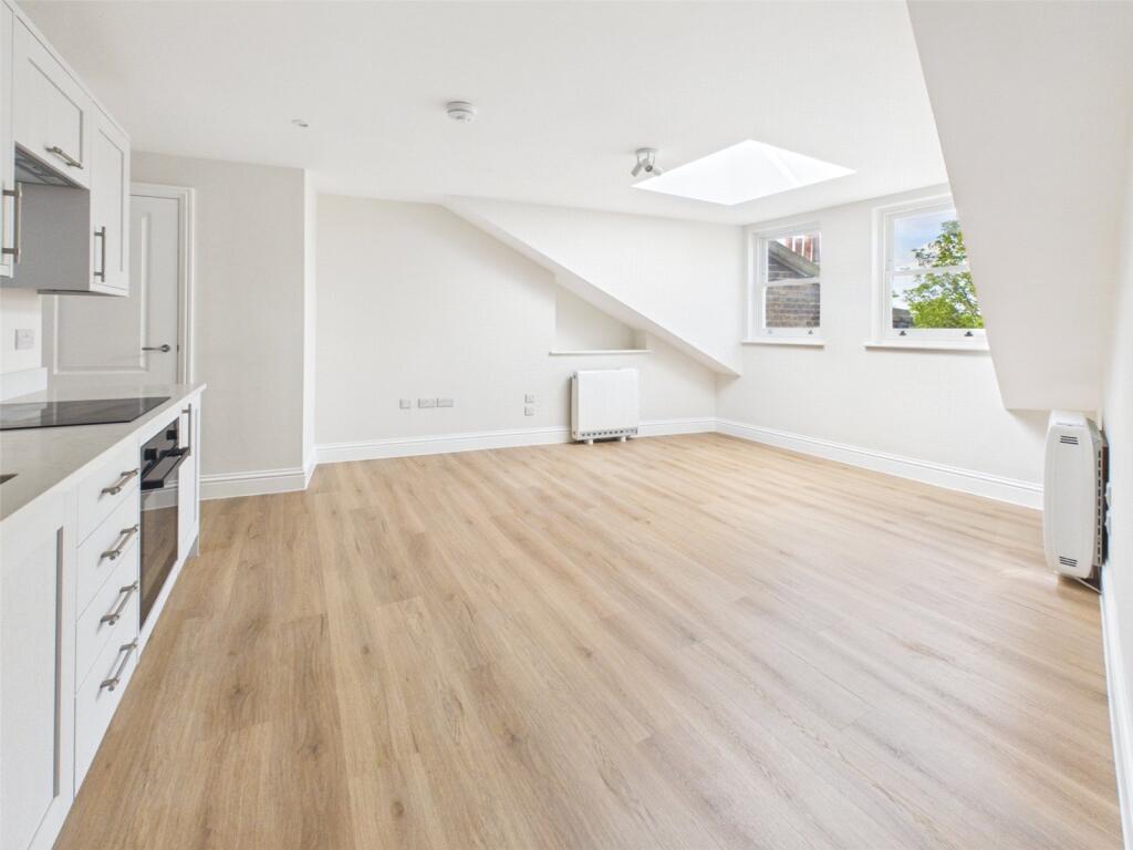 1 bed Apartment for rent in Twickenham. From Chase Buchanan - Twickenham & Strawberry Hill - Lettings
