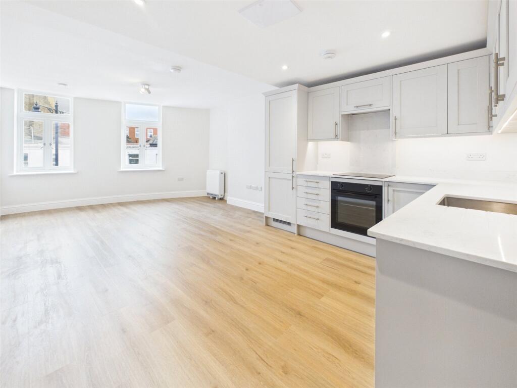 2 bed Apartment for rent in Twickenham. From Chase Buchanan - Twickenham & Strawberry Hill - Lettings