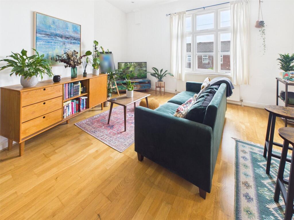 1 bed Apartment for rent in Twickenham. From Chase Buchanan - Twickenham & Strawberry Hill - Lettings