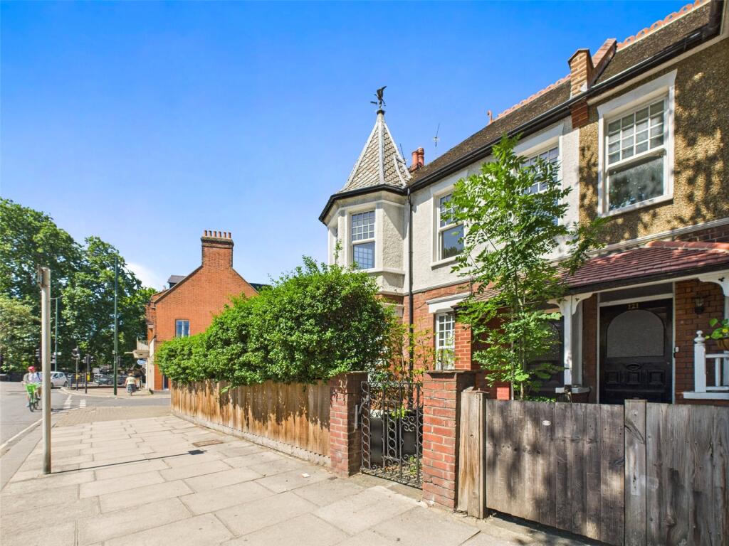 2 bed Apartment for rent in Twickenham. From Chase Buchanan - Twickenham & Strawberry Hill - Lettings