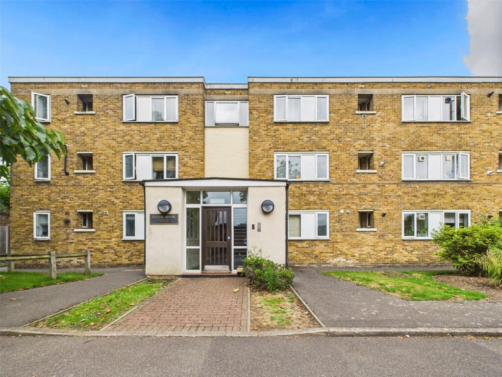 3 bed Apartment for rent in Hounslow. From Chase Buchanan - Twickenham & Strawberry Hill - Lettings