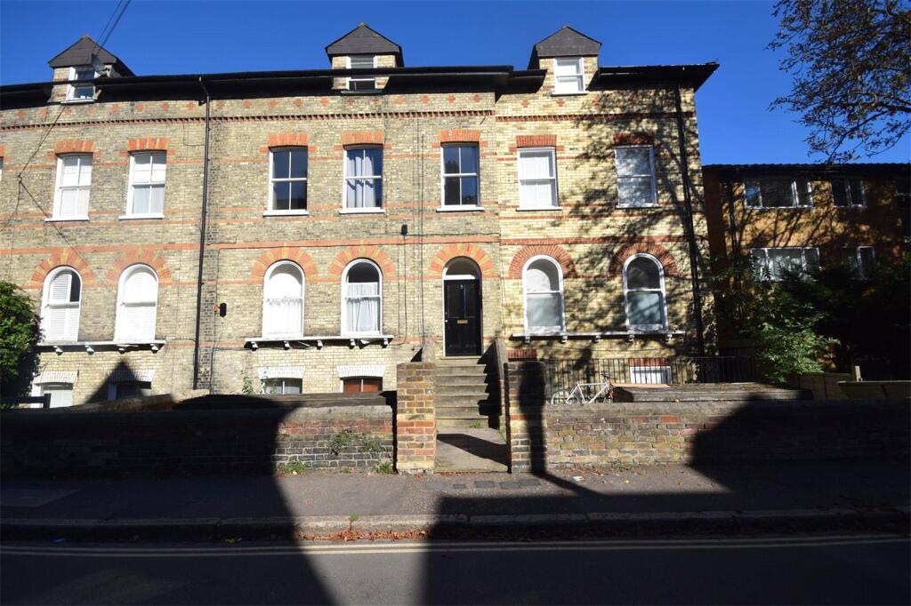 3 bed Apartment for rent in Twickenham. From Chase Buchanan - Twickenham & Strawberry Hill - Lettings
