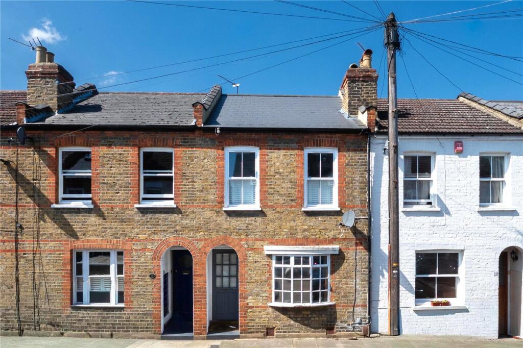 2 bed Mid Terraced House for rent in Twickenham. From Chase Buchanan - Twickenham & Strawberry Hill - Lettings 2 bed Mid Terraced House for rent in Twickenham. From Chase Buchanan - Twickenham & Strawberry Hill - Lettings