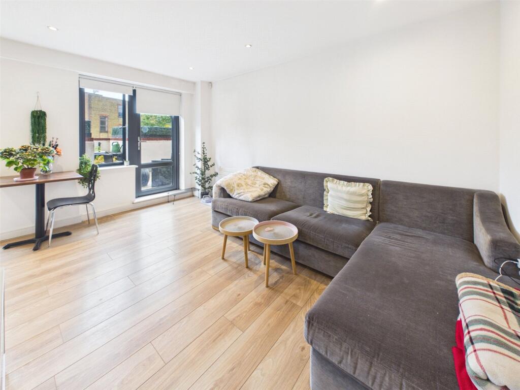2 bed Apartment for rent in Twickenham. From Chase Buchanan - Twickenham & Strawberry Hill - Lettings 2 bed Apartment for rent in Twickenham. From Chase Buchanan - Twickenham & Strawberry Hill - Lettings